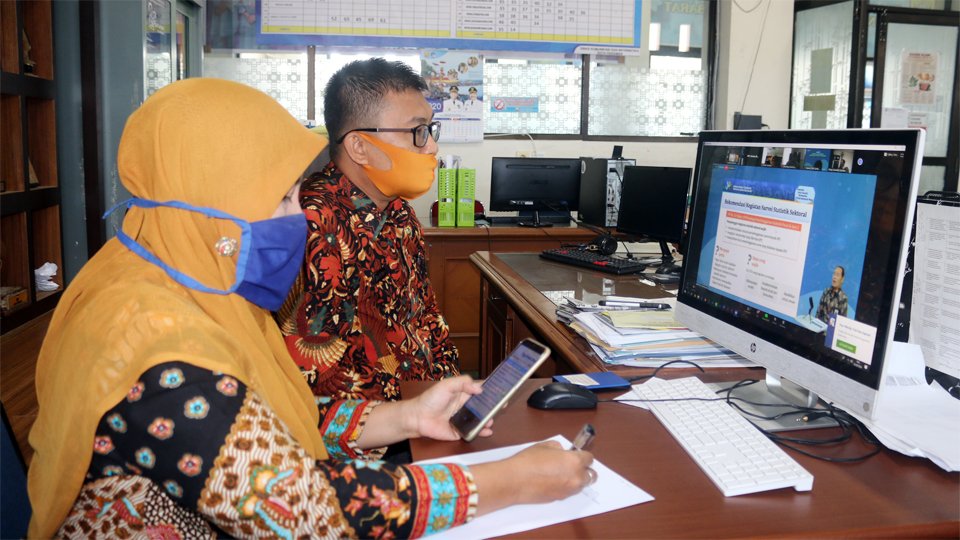 Diskominfo Pariaman Ikuti Webinar BPS Terkait Statistik Sektoral