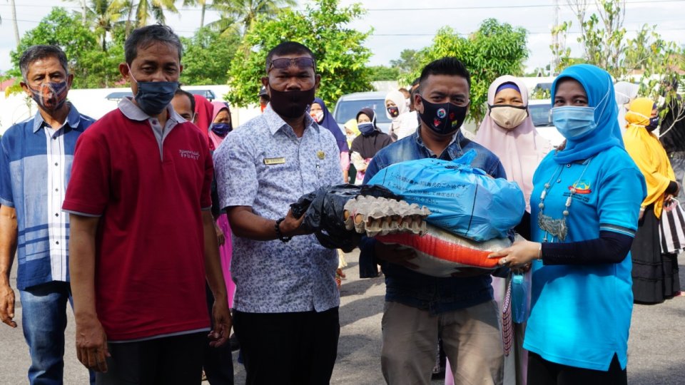 125 KK Terima Bantuan Sembako dari Dinas Pertanian dan Perikanan Kota Pariaman