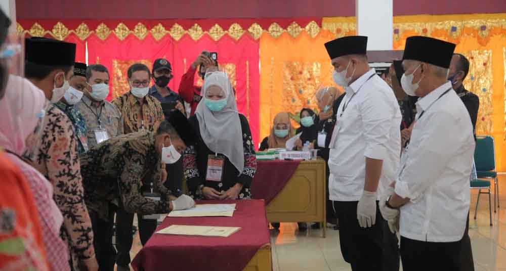 Charta Politika: Sutan Riska-DP Labuan Unggul 57,6 Persen di Pilkada Dharmasraya