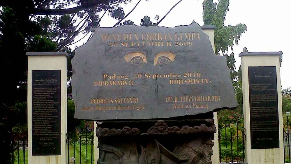 Pemko Padang bakal menggelar Peringatan Gempa 30 September pada tahun ini yang dilaksanakan di Tugu Gempa, depan Museum Adityawarman.