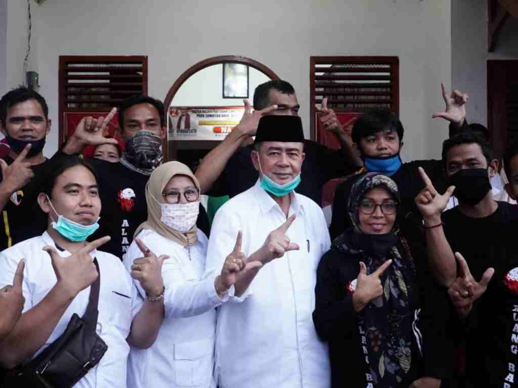 Relawan Alang Babega Kota Pariaman mendukung pasangan gubernur dan wakil gubernur Sumbar Nasrul Abit - Indra Catri. (Foto: Istimewa)