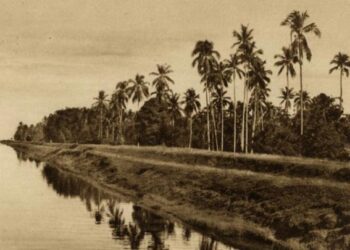 Banjir kanal  Padang (Banda Bakali) tahun 1920. (Foto: Circa/KITLV/universiteitleiden.nl)