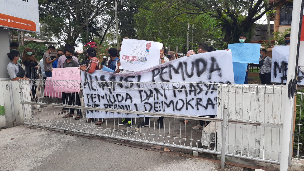 demo mahasiswa