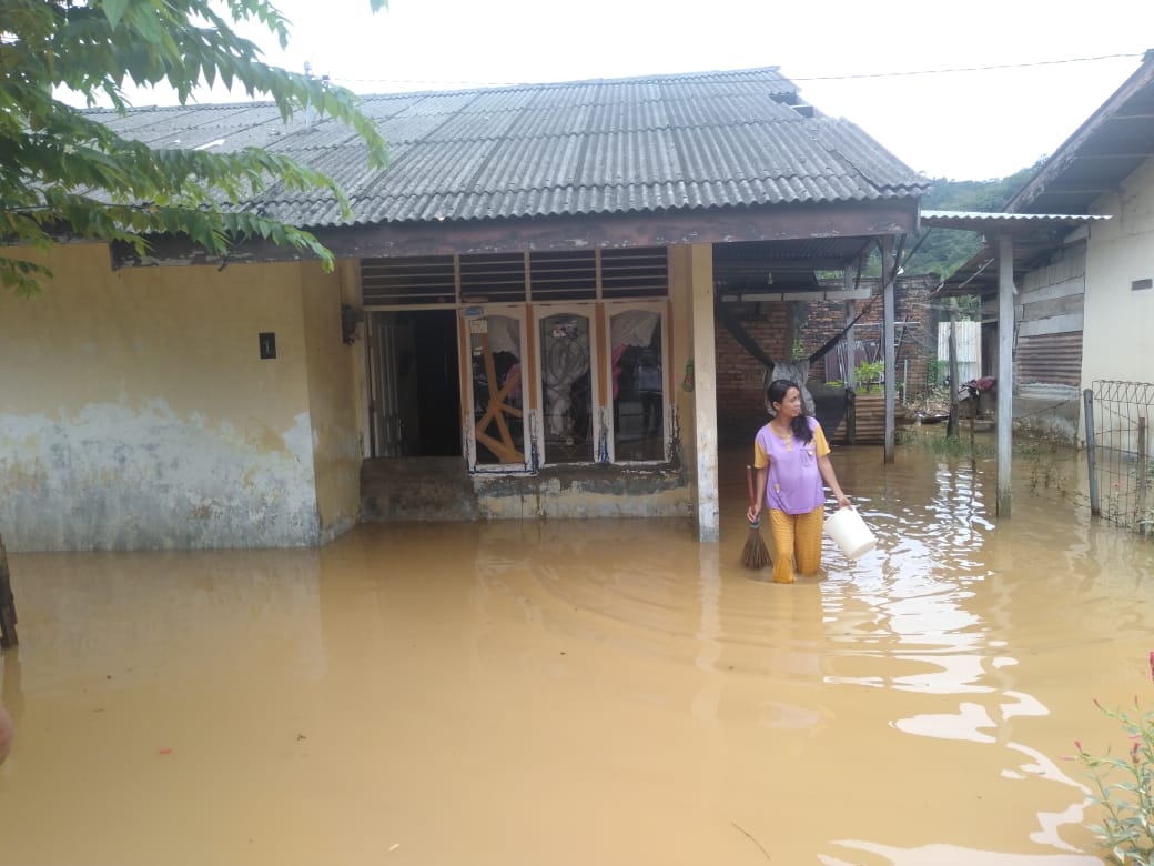 Plt Wali Kota Sebut Banjir di Padang Karena Fenomena Alam, Bukan Drainase