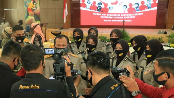 Peringatan Hari Jadi ke-72, 4 Polwan Sumbar Raih Penghargaan Kapolri