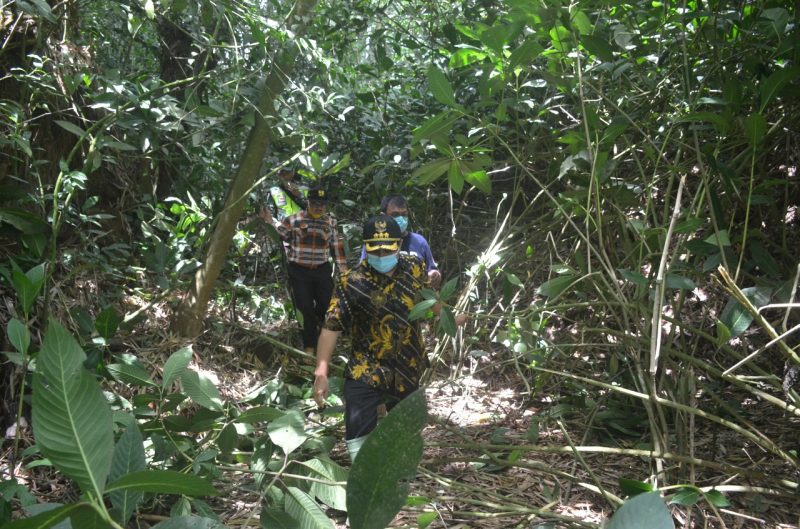 Pemkab Agam dan Tentara Tinjau Calon Jalan Penghubung 2 Kecamatan