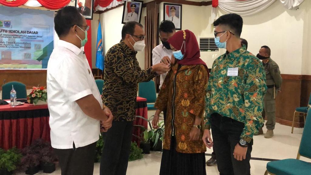 Kemendikbud dan UNAND Ciptakan Program Kejar Mutu SD di Mentawai