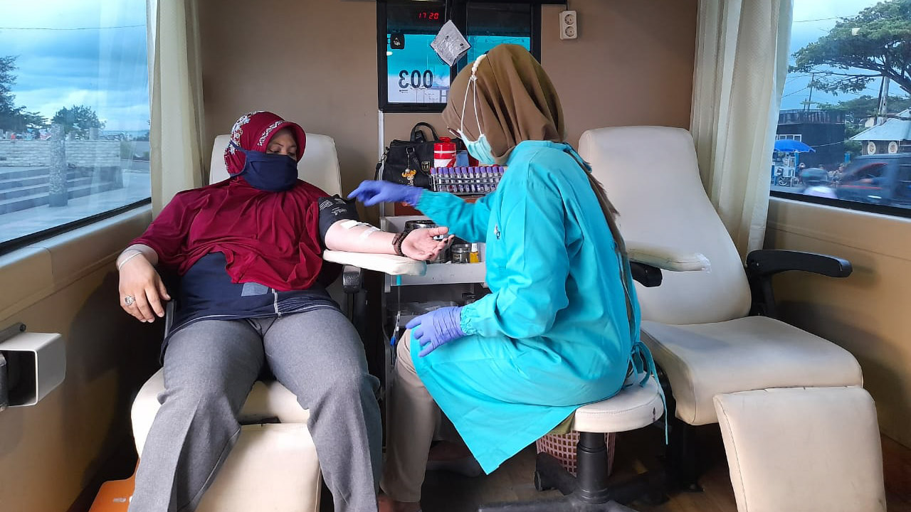 Stok Darah Menipis Saat Pandemi, PMI Padang Jemput Bola ke Tempat Wisata