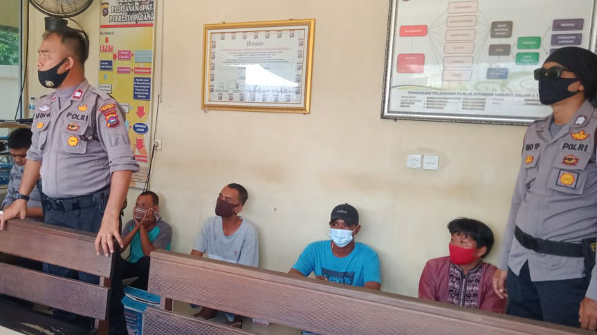 4 Pemalak Sopir Angkot Padang Ditangkap, 1 Kedapatan Bawa Sangkur