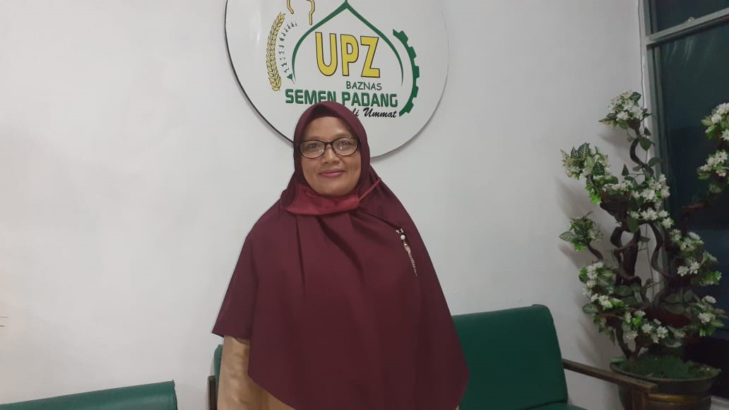 Kisah Sukses Syamsuarina, Penerima Pertama Beasiswa UPZ Baznas Semen Padang Tahun 1995