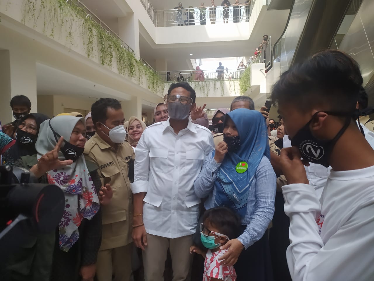 Kampanyekan Paslon Gerindra di Bukittinggi, Sandiaga Sampaikan Pesan Prabowo