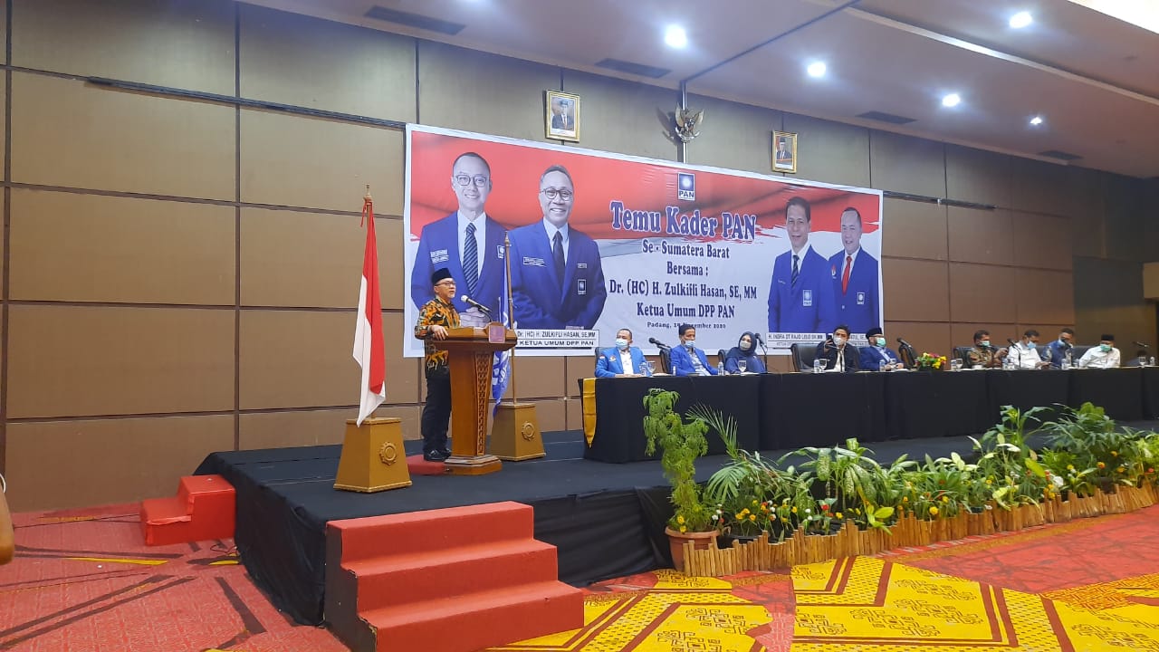 Sindiran Zulkifli Hasan Soal Pilgub Sumbar: Tak Bosan 10 Tahun Dipimpin Partai Itu?