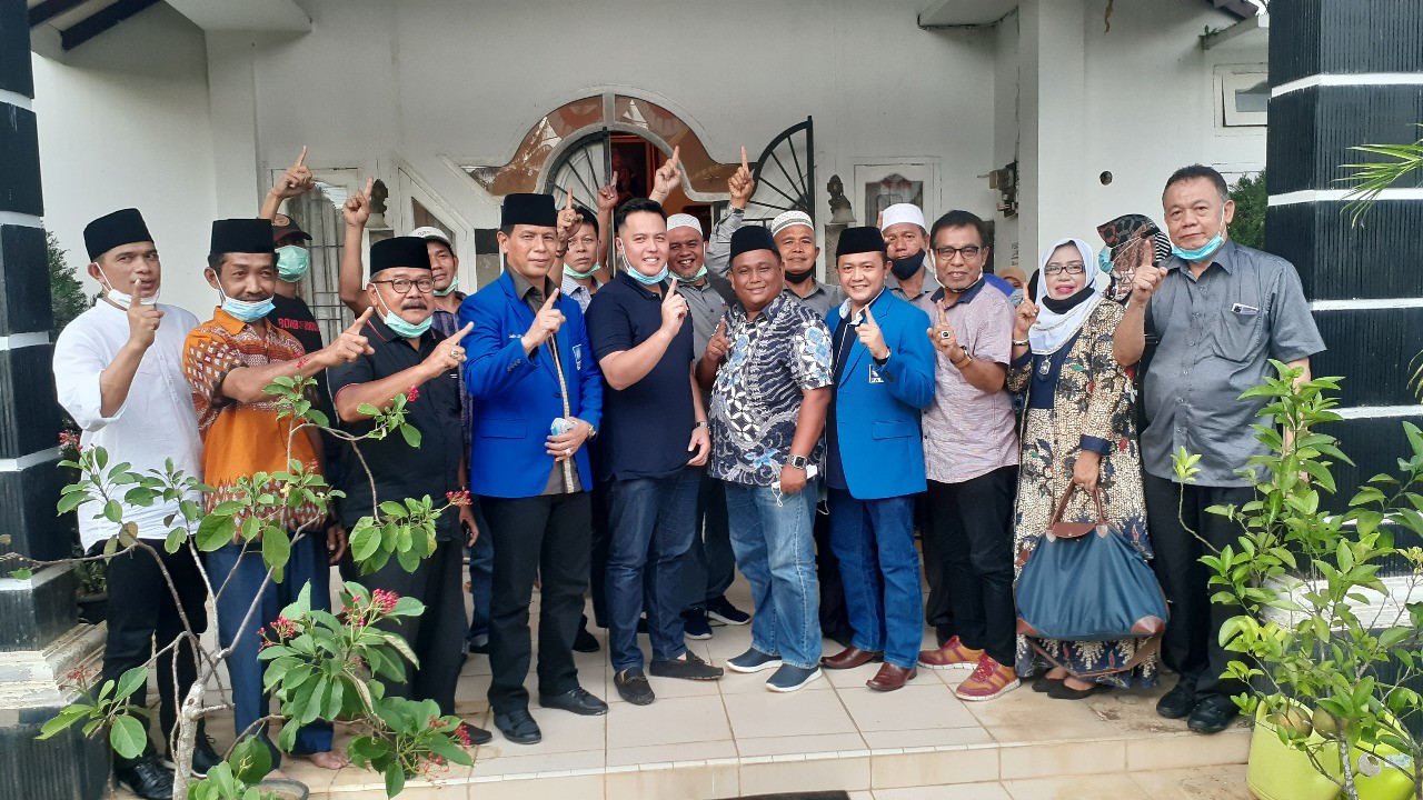 Mantan Bupati Marlon Martua Ajak Warga Dharmasraya Menangkan Panji-Yos