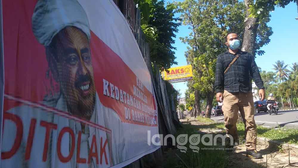 Spanduk Habib Rizieq Ditolak di Ranah Minang Akhirnya Dicopot