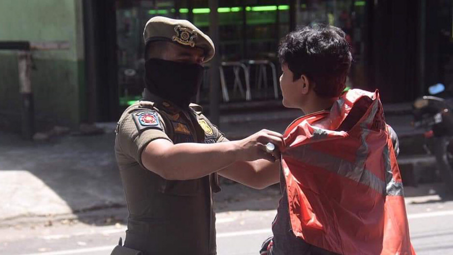 Sejumlah Warga di Padang Panjang Masih Langgar Perda AKB