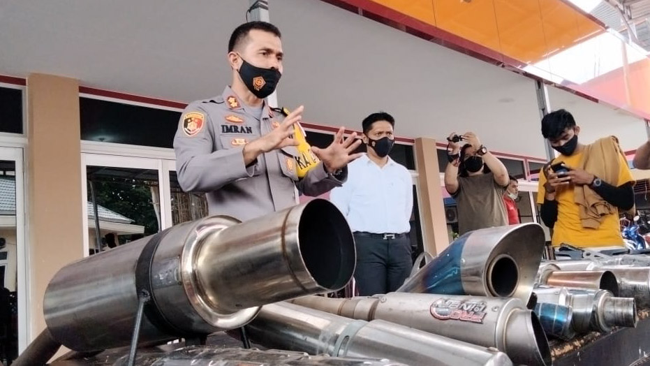 500 Knalpot Bising Penindakan Balap Liar Dimusnahkan Polresta Padang