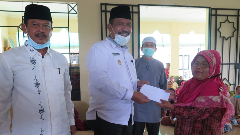 Hari ke 4, Pemko Pariaman Kembali Salurkan Bantuan Zakat Bagi UMKM