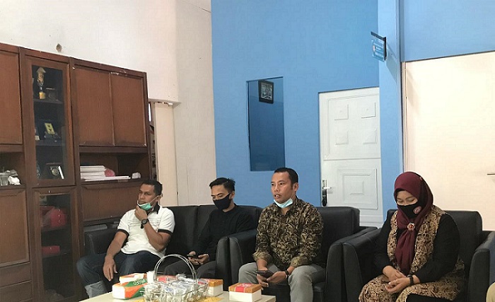 KPID Sumbar Berikan Penghargaan Pada Lembaga Penyiaran Terbaik 2020