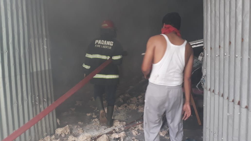 Gudang di Asrama Haji Padang Terbakar, Dekat dengan Gedung Karantina Covid-19