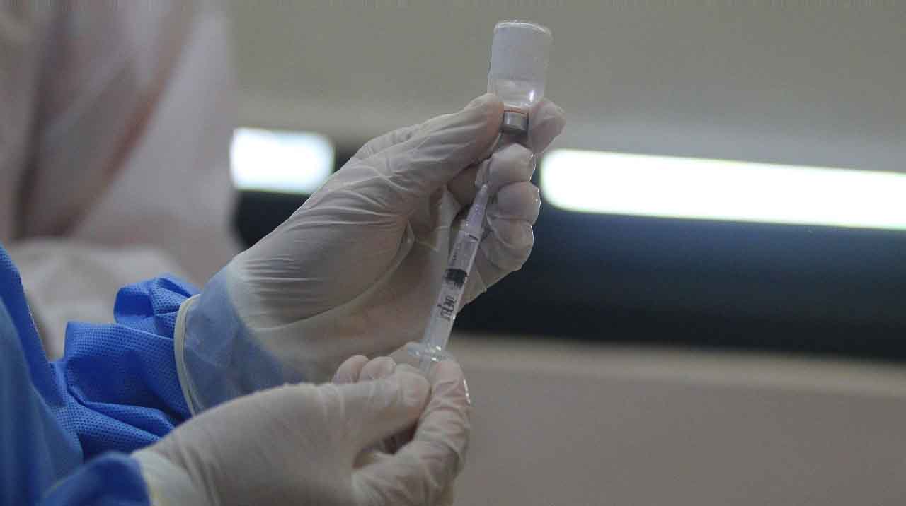 Infografis : Intruksi Presiden untuk Porgram Vaksinasi, efek samping vaksin, menkes, kehalalan vaksin, padang pesisir selatan, tidak bisa vaksin, rutan anak ai, penyintas ibur, vaksinasi mandiri