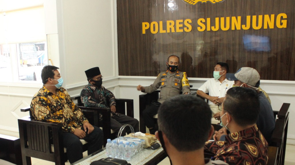 Keluarga Korban Pengeroyokan Sopir ALS di Sijunjung Minta Pelaku Dihukum Setimpal