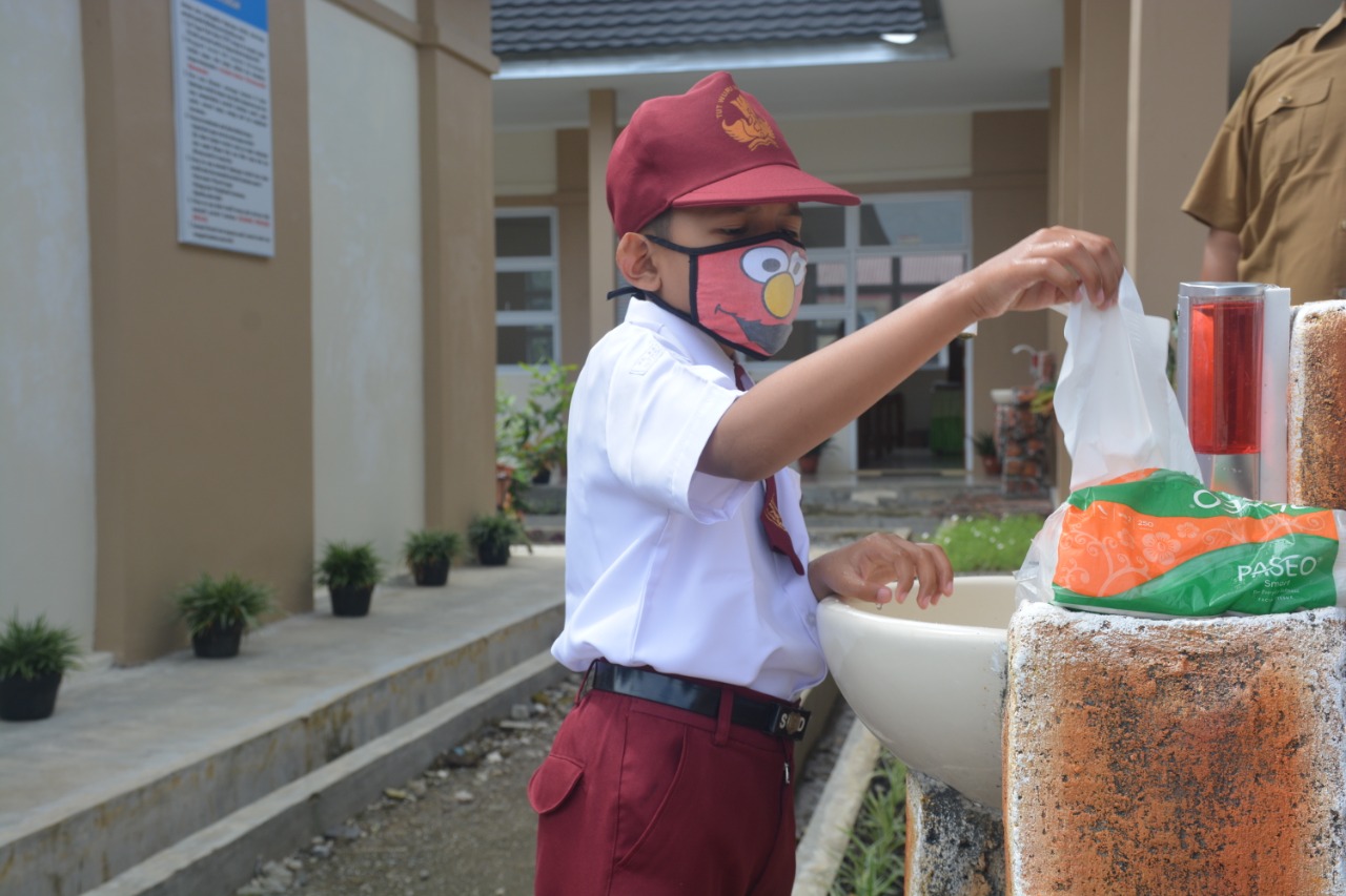 Penerapan protokol kesehatan di salah satu SD di Kabupaten Agam. (Foto: Istimewa)