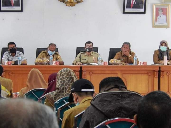 Rapat persiapan Musrenbang Nagari Tahun 2021 di aula Kantor Bupati Tanah Datar. (Foto: Dok.Humas Pemkab Tanah Datar)