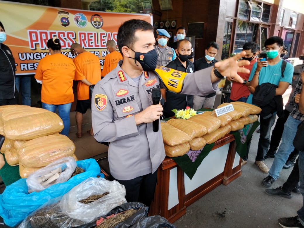 Tertangkap Polantas, Pengepul di Padang Berniat Bawa 32 Kg Ganja ke Bengkulu