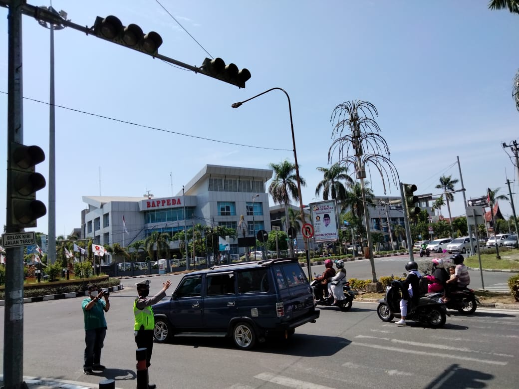 Kabel Dicuri Orang, Lampu Lalu Lintas di Jalan KH Ahmad Dahlan Padang Mati