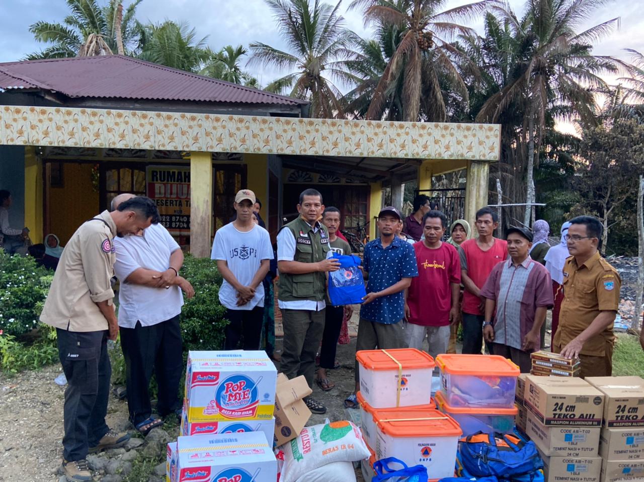 BPBD Beri Bantuan untuk Korban Kebakaran di Pasaman Barat