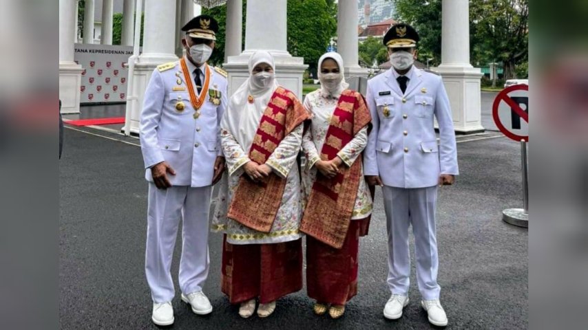 busana Harneli Fitria