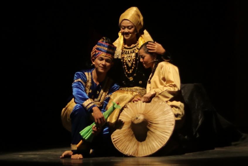 ISI Tampilkan Opera Malin Nan Kondang