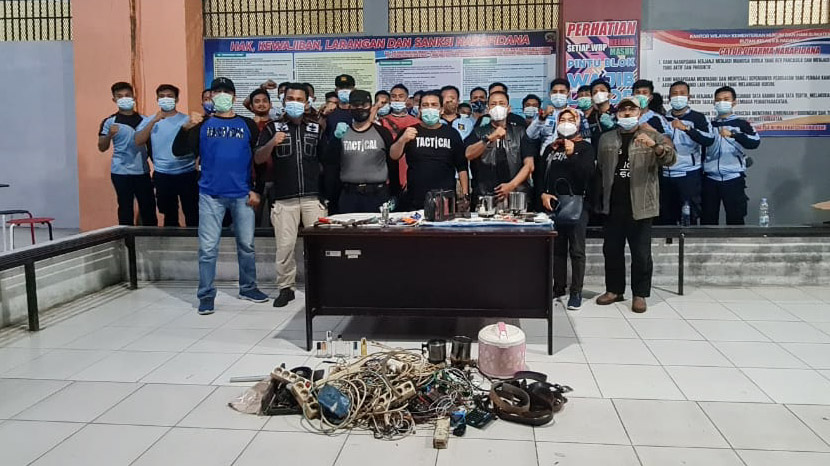 Sidak ke Rutan Anak Air, Kanwil Kemenkumham Sumbar Sita Puluhan Hp dan Senjata Tajam