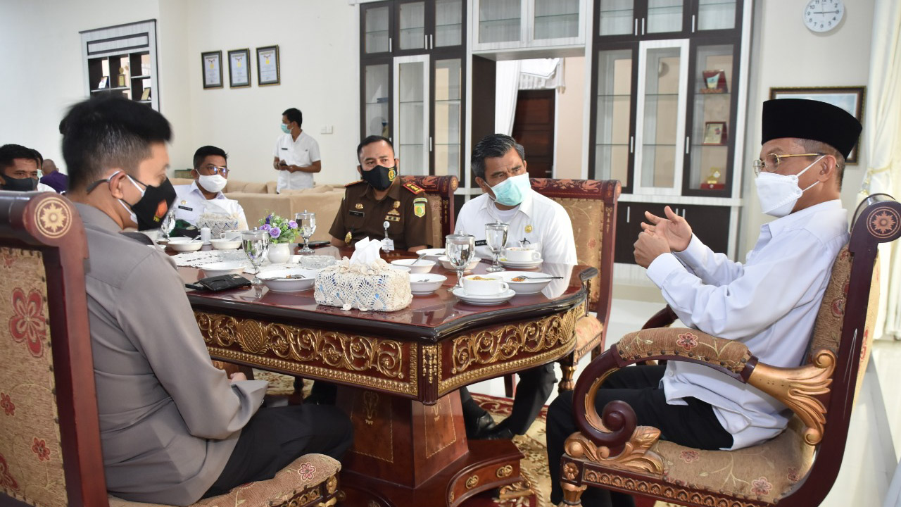 Temui Pemkab Agam, Pj Gubernur Minta Vaksinasi Tahap Kedua Disiapkan Matang