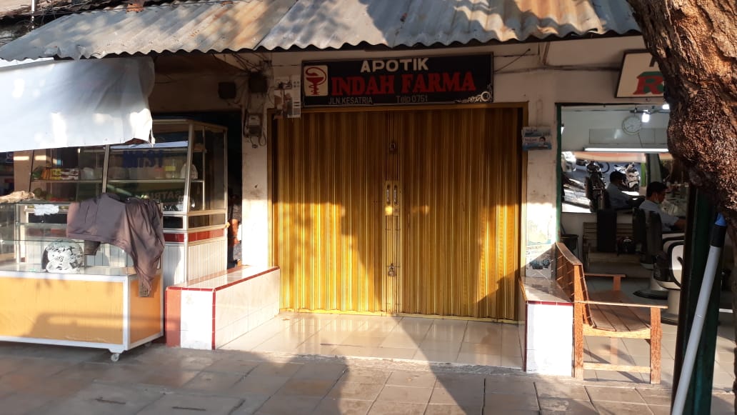 Tertutup Rapat, Begini Penampakan Apotek yang Tersandung Kasus Aborsi di Padang