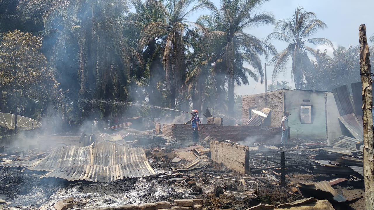 4 Rumah di Batang Biyu Pasaman Barat Ludes Terbakar