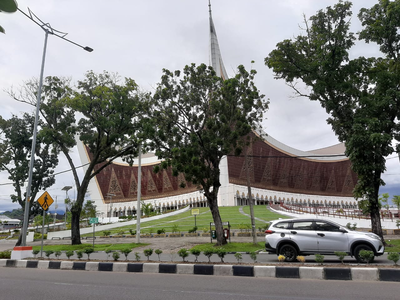 Pemprov Buka Layanan Vaksinasi Covid-19 Lansia Gratis di Masjid Raya Sumbar