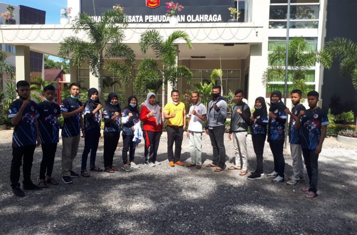 11 Atlet Pencak Silat Agam Ikuti Kejuaraan di Kerinci