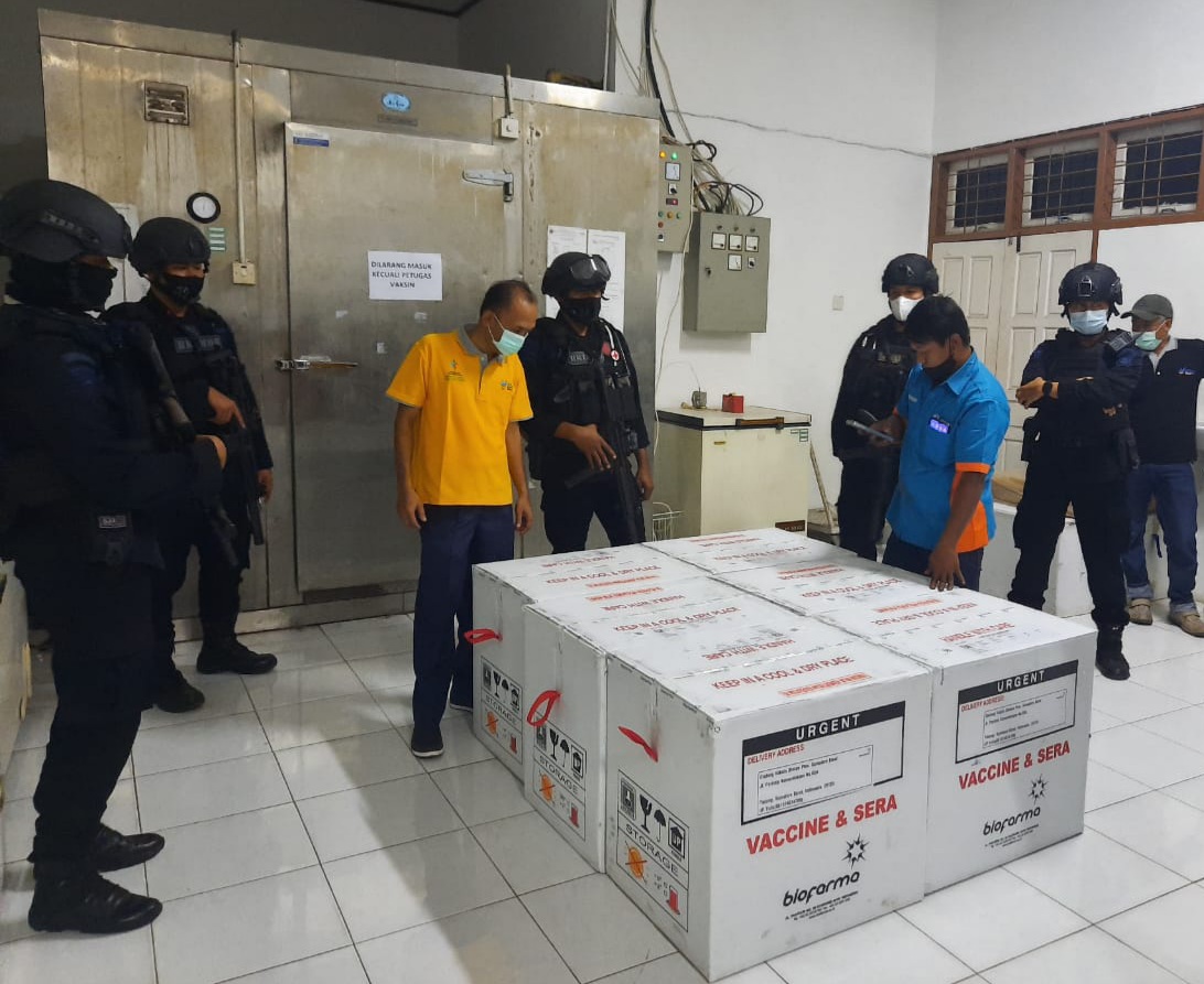 Sumbar Kedatangan 99.700 Dosis Vaksin, Direncanakan untuk ASN, TNI, dan Polri