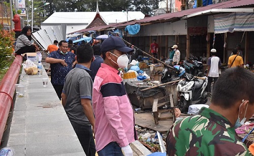 pembongkaran pasar penampungan