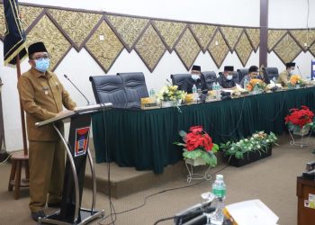 Plt Walikota Padang, Hendri Septa menyampaikan Laporan keterangan pertanggungjawaban (LKPJ) tahun 2020. (Foto: ist)