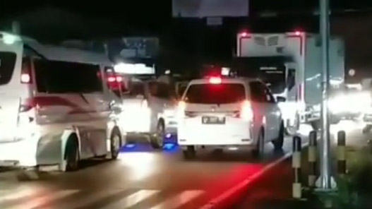 Perbaikan Jembatan di Kayu Tanam, Jalur Padang-Bukittinggi Macet Parah