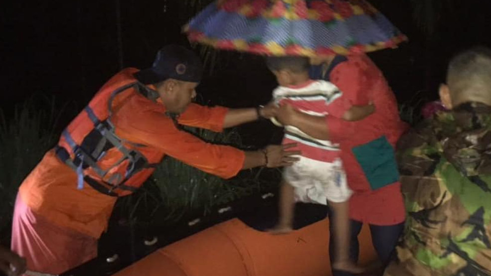 Banjir di Lubuk Alung, BPBD Kerahkan Perahu Karet untuk Evakuasi Warga