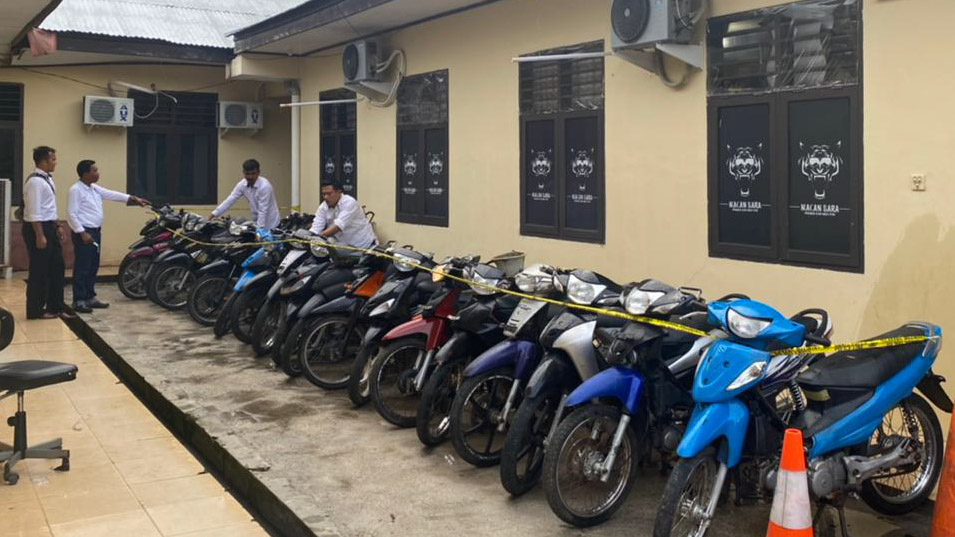 Polisi Ringkus Komplotan Pencuri 20 Sepeda Motor di Sawahlunto