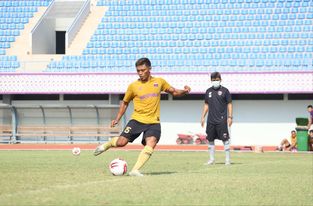 Irsyad Maulana mulai berlatih bersama Persita Tangerang. (foto: persitafc.com)