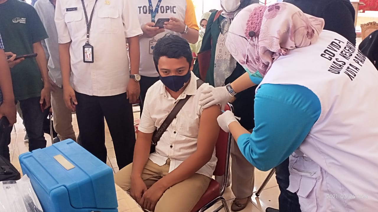 180 Jurnalis Sumbar Divaksin: Ada Dosis Kedua, Ada yang Baru Disuntik