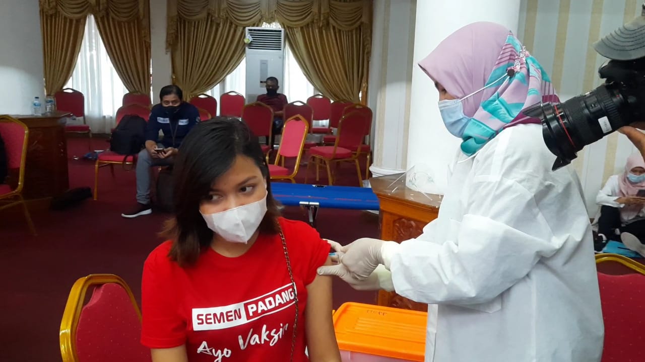 MUI Sumbar Sarankan Vaksinasi Selama Ramadan Tak Dilakukan Saat Puasa