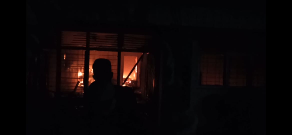 Rumah Warga di Lintau Buo Tanah Datar Terbakar, Pemiliknya Berusia 100 Tahun