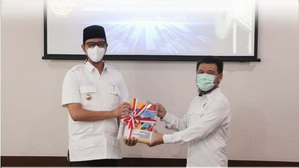 Serahkan LKPD 2020, Wako Erman Berharap Bukittinggi Raih WTP Lagi
