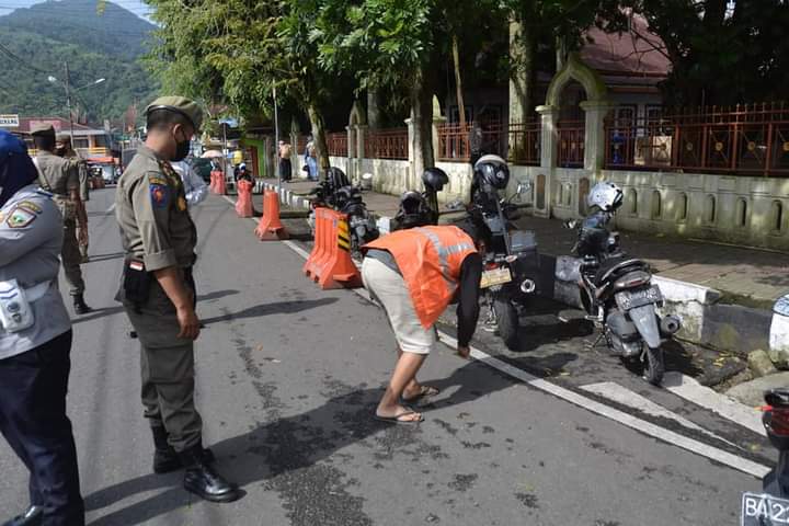 Ratusan Warga Tak Bermasker Terjaring Razia di Padang Panjang